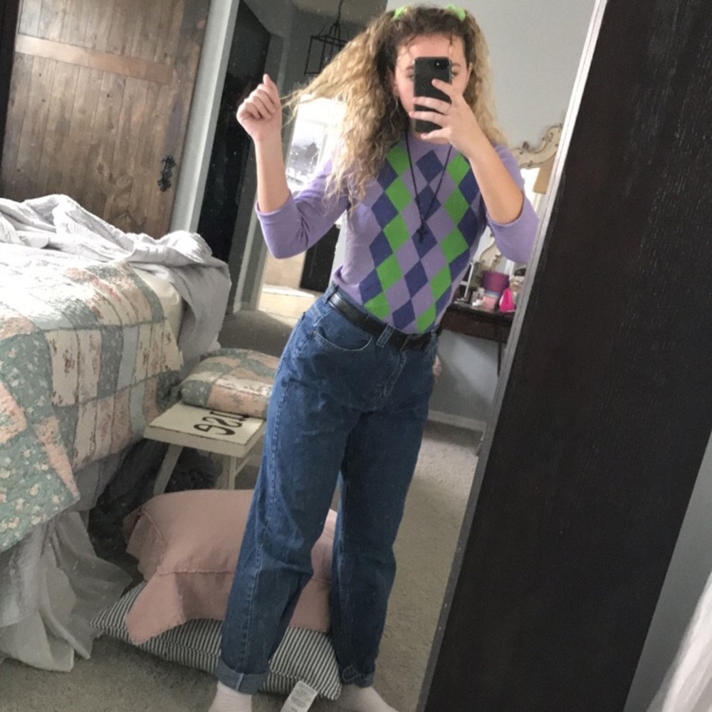 Meet your Posher, Ella